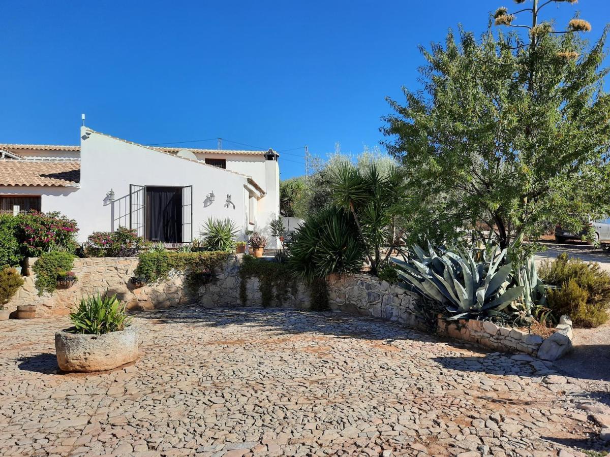 Hacienda La Buena Vida B&B En Appartementen Casita La Bruja Альгаринехо Экстерьер фото